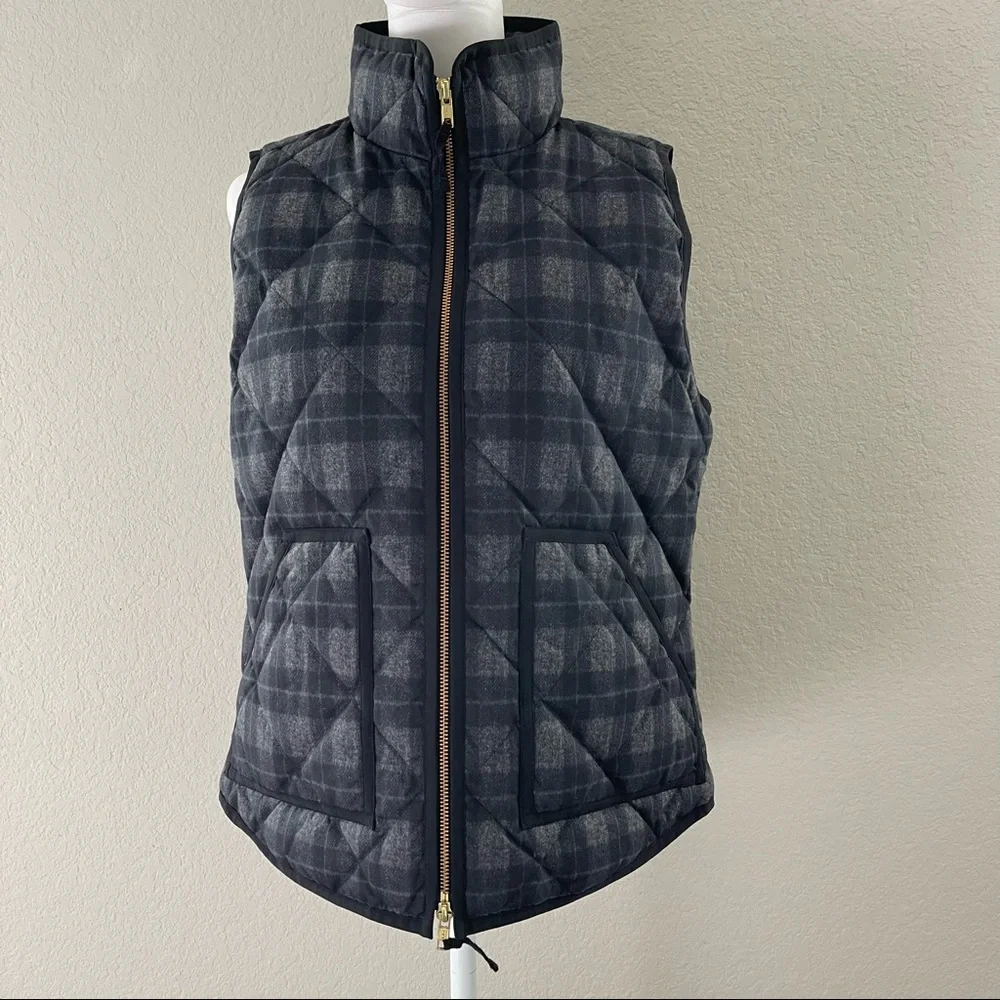 J. Crew Factory Vest Quilted Puffer Gray Black Plaid Sleeveless Jacket Sz Small - Picture 2 of 8